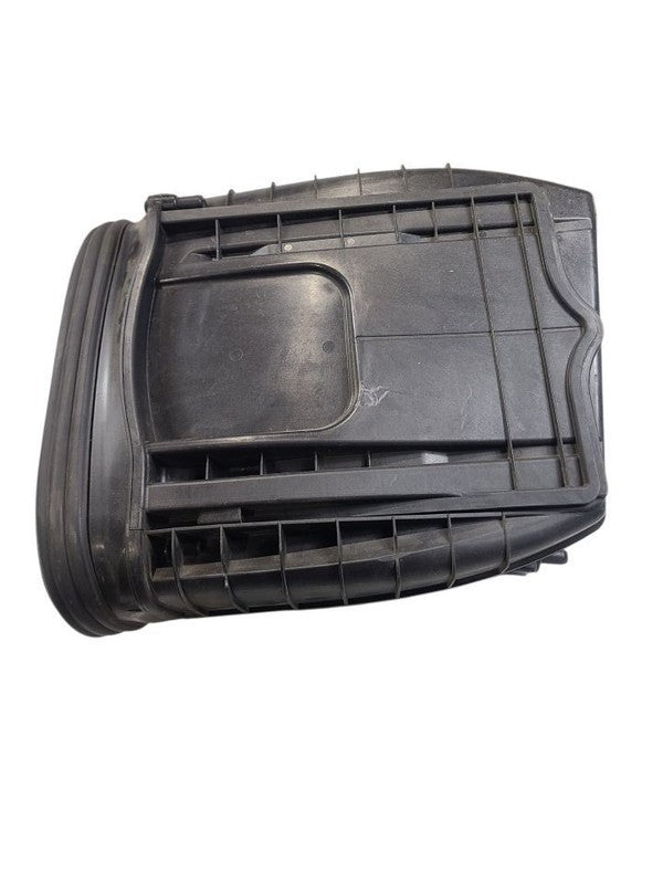 Passenger Right Air Cleaner 3.0L Fits 15-18 PORSCHE MACAN 661483