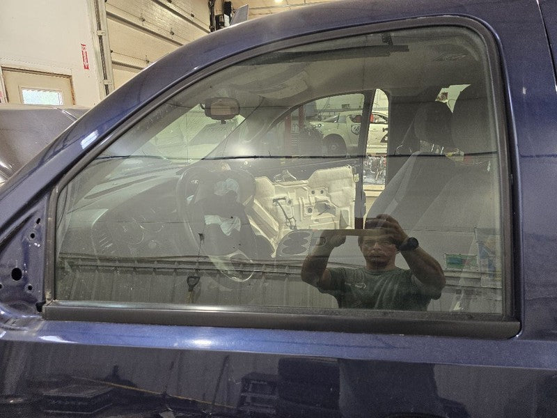 Driver Left Front Door Glass Fits 07-14 SIERRA 2500 PICKUP 634895