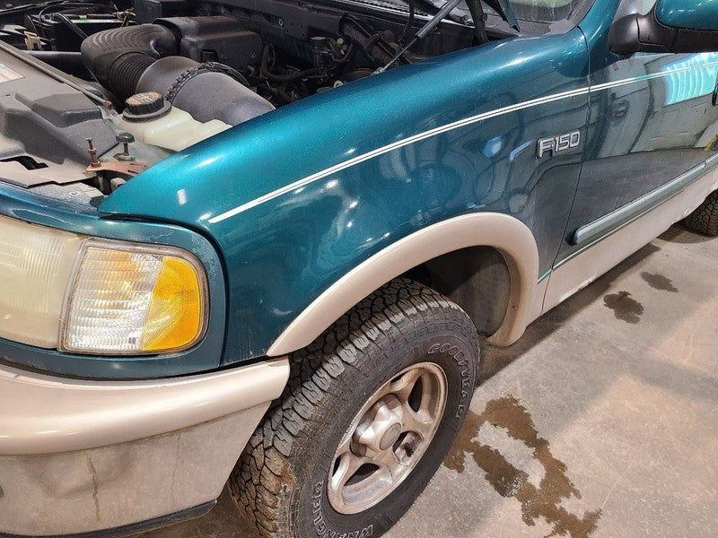 Driver Left Fender With Wheel Lip Moulding Fits 97-02 EXPEDITION 67871