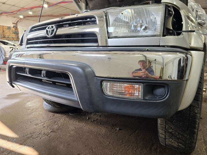 Front Bumper SR5 Flares With Fog Lamps Chrome Fits 99-02 4 RUNNER 6406