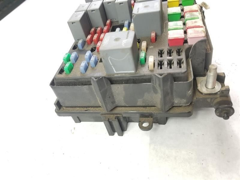 Fuse Box Engine Duramax Fits 06 SIERRA 2500 263361 15216917-02