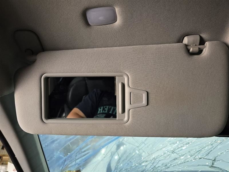 Driver Left Sun Visor With Sunroof Fits 20 TELLURIDE 601537