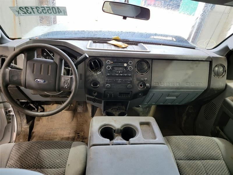F250SD    2015 Owners Manual 408804