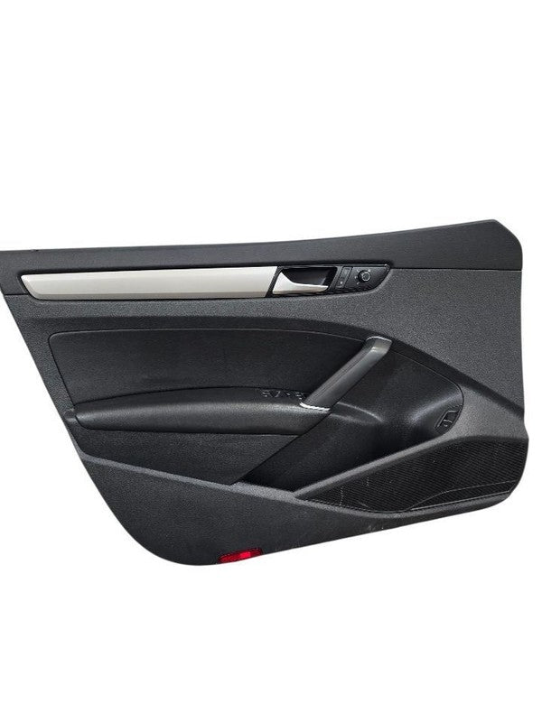 PASSAT    2022 Front Door Trim Panel 637868