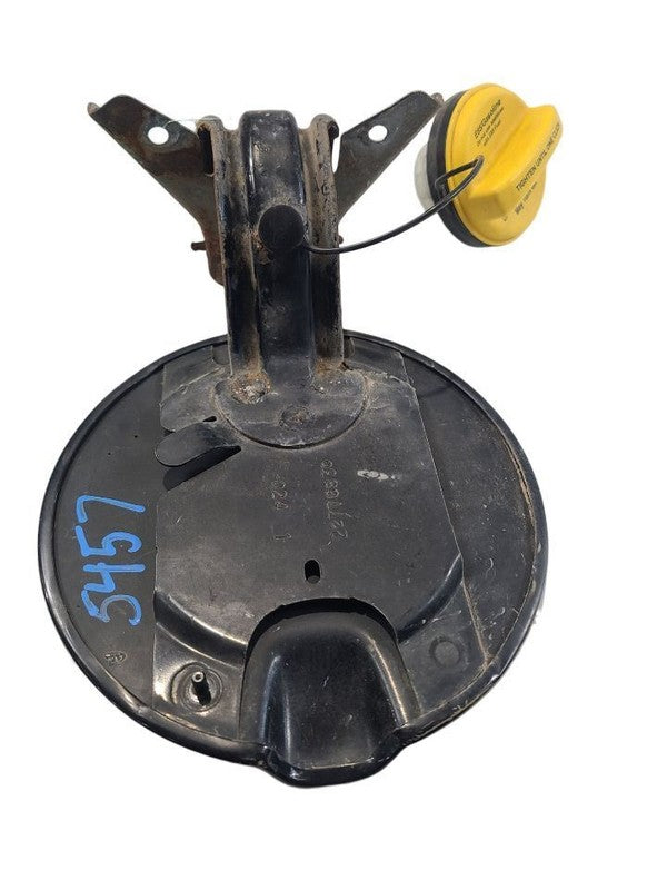 SILVRDO15 2014 Fuel Filler Door 662665