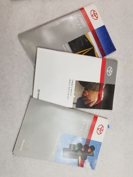 CAMRY     2012 Owners Manual 530335