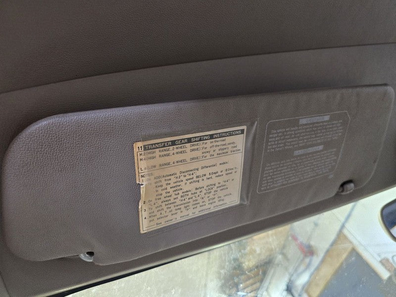 T100      1995 Sun Visor 617893