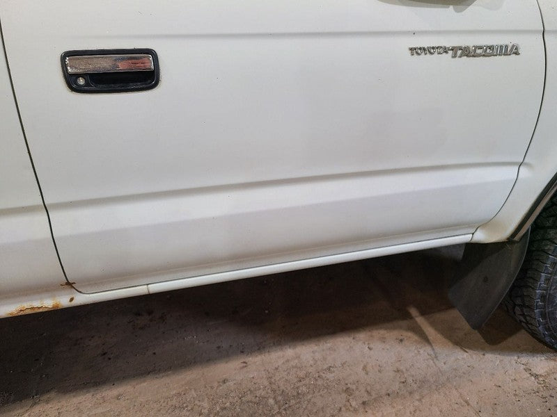 Passenger Right Front Door Manual Windows Fits 95-04 TACOMA 673146