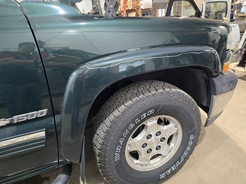 Passenger Right Fender With Fender Flare Fits 00-06 SUBURBAN 1500 6387