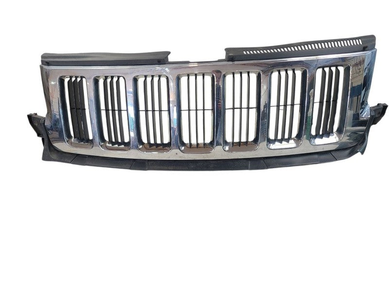 Grille Laredo VIN A 7th Digit Upper Chrome Fits 11-13 GRAND CHEROKEE 6