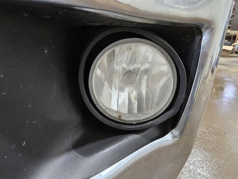 Corner/Park Light Fog-driving Bumper Mounted Fits 07-14 SUBURBAN 1500 