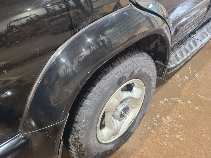 QX4       1999 Fender Flare/Extension 658244