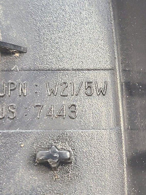 Driver Left Tail Light Fits 01-02 4 RUNNER 677459
