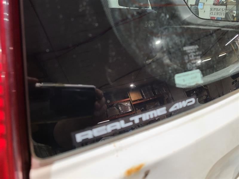 Back Glass Without Privacy Tint Fits 02-06 CR-V 570926