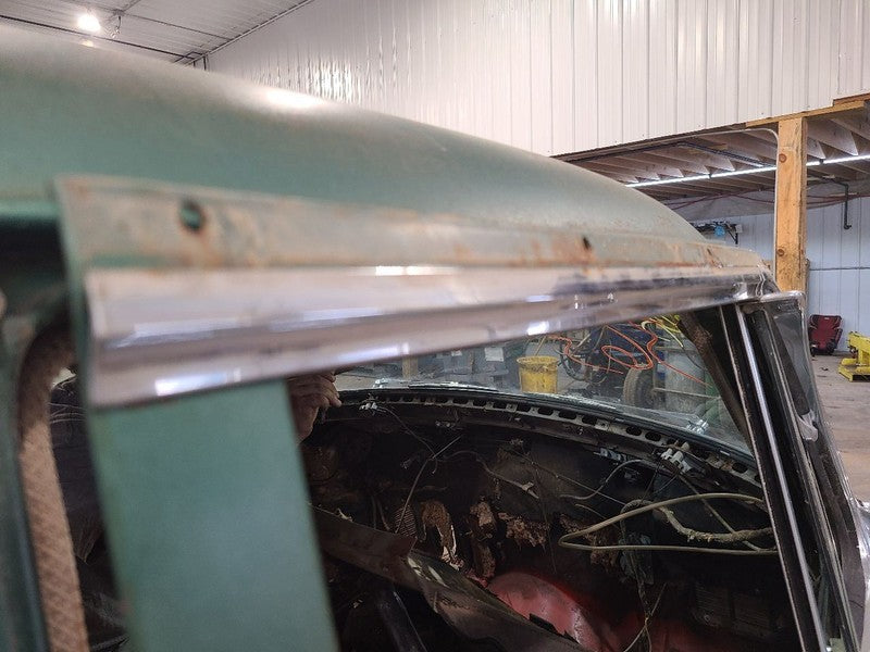 BUICK     1951 Door Moulding Front 656426