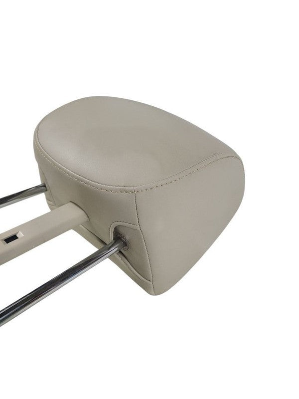 QX80      2015 Headrest 654145