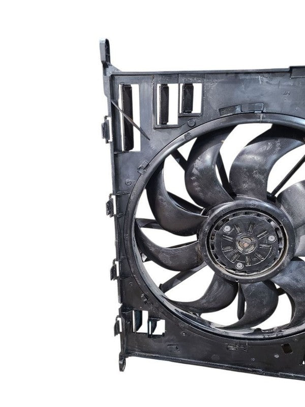 Radiator Fan Motor Fan Assembly 600 Watt Fits 17-20 BMW 530i 644636