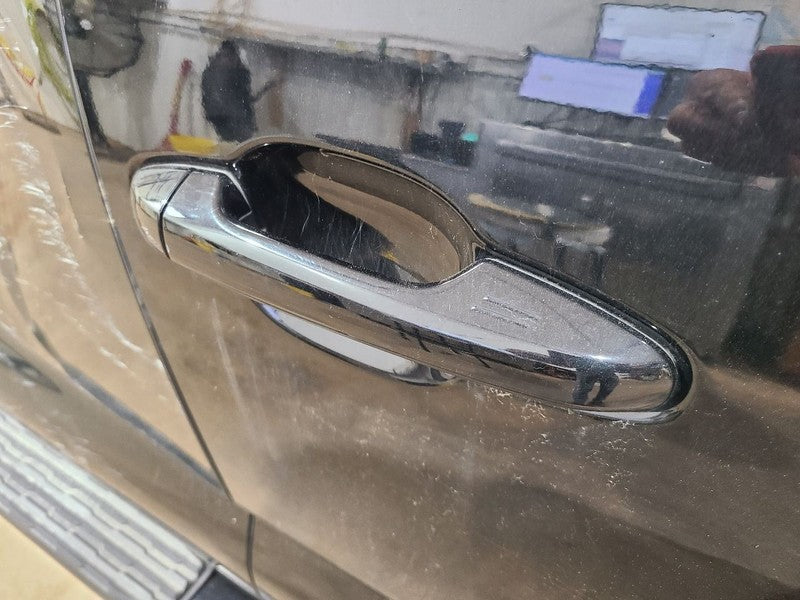 Passenger Door Handle Exterior Assembly Door Painted Fits 16-23 TACOMA