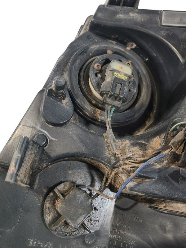 Passenger Right Headlight Fits 07-14 SUBURBAN 1500 663725