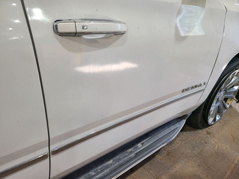 Passenger Right Front Door Fits 15-20 SUBURBAN 1500 679580