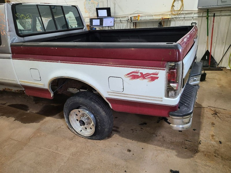 TFORD150  1995 Front Door Trim Panel 664058
