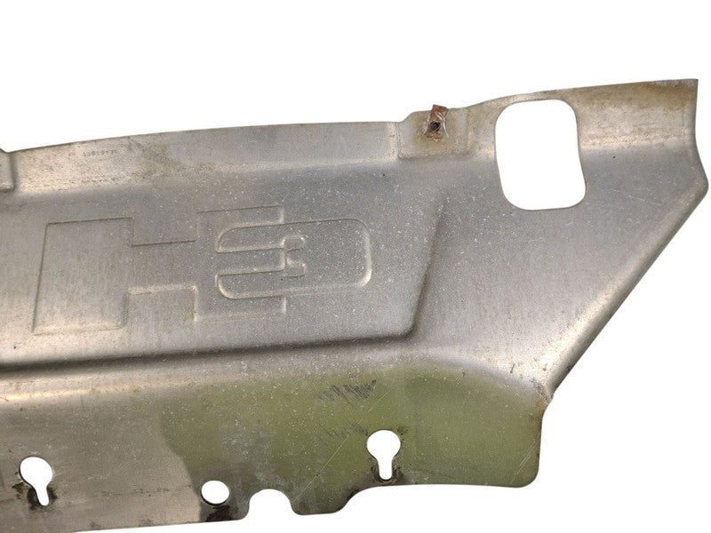 H3        2006 Engine Cover 645437