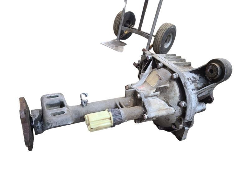 Carrier Front Axle Classic Style Opt GT4 Fits 99-07 SIERRA 1500 PICKUP