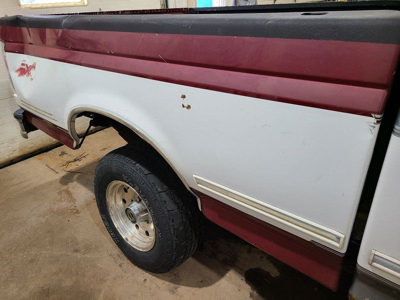 Pickup Box From 8501 GVW 6' 9" Box Fits 92-97 FORD F250 PICKUP 664052
