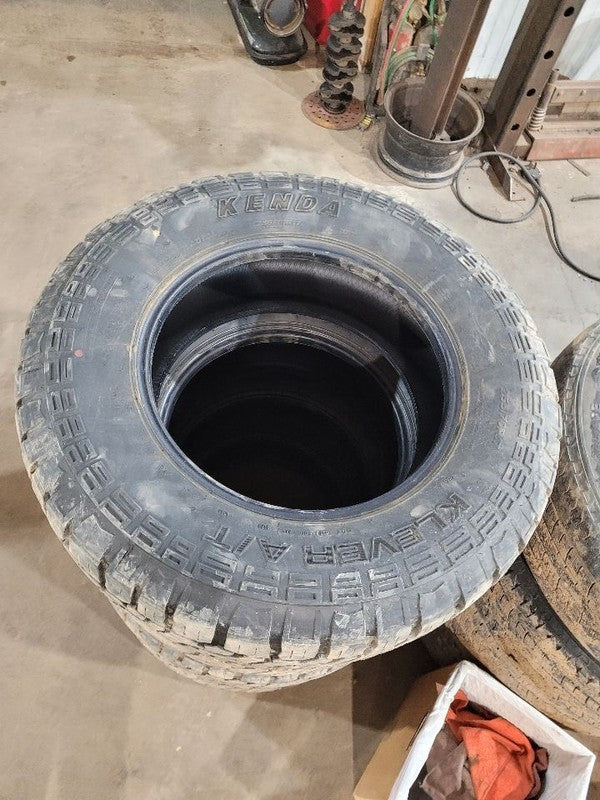 4 Used Tires 255-70-17 Klever A/T Kenda 10/32  661523