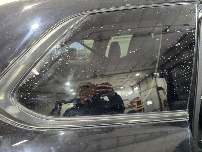 Passenger Quarter Glass Plug-in Hybrid Phev Fits 14-15 18-22 OUTLANDER