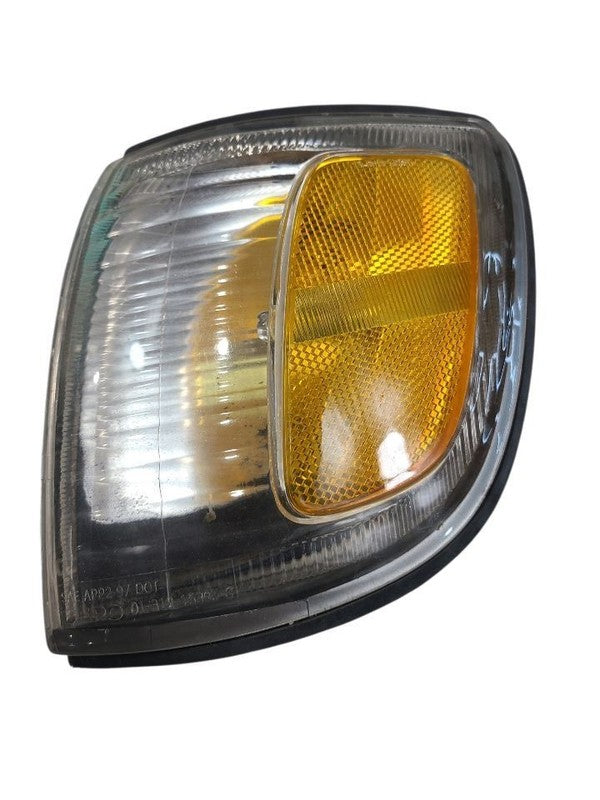 Driver Corner/Park Light Park Lamp-turn Signal Fits 99-02 4 RUNNER 663
