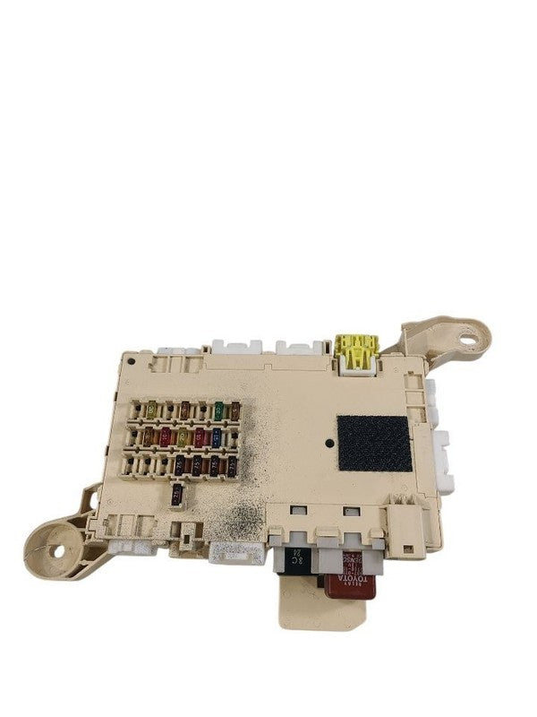 SC430     2002 Fuse Box Cabin 658774