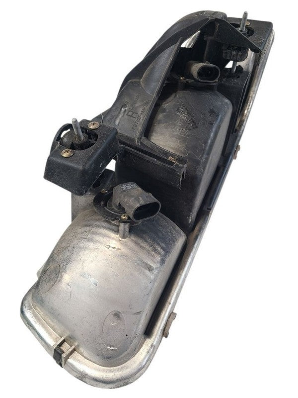 Passenger Right Headlight Fits 00-06 SUBURBAN 1500 662543