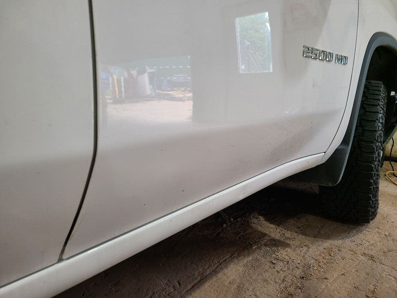 Passenger Front Door Crew Cab Fits 20-26 SILVERADO 2500 PICKUP 675364