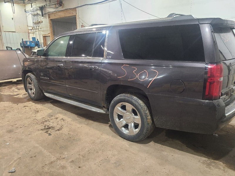 Grille Without Black Bowtie Premier Opt 1LZ Fits 15-20 SUBURBAN 1500 6