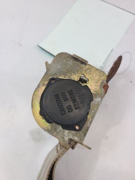 REAR FIFTH AVE 1985 Driver's Side Lap Belt Seat Belt Rear 556865