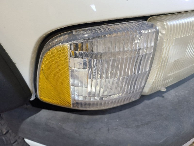 Passenger Corner/Park Light Beside Headlamp Fits 94-02 DODGE 2500 PICK