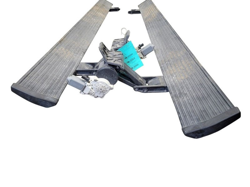 Driver Running Board With Deployable Fits 22-25 FORD F150 PICKUP 68018