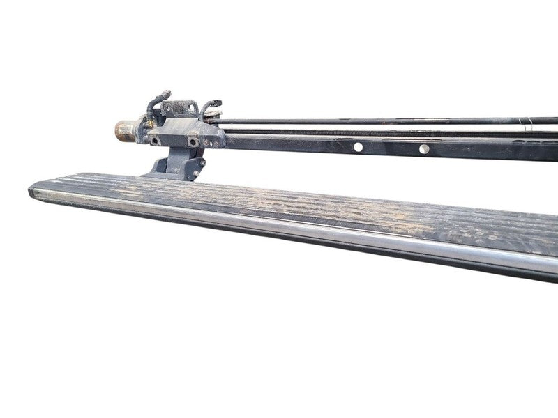 F150      2021 Running Board 680759