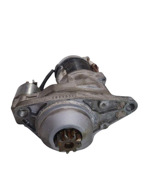 Starter Motor Fits 01-10 SIERRA 2500 PICKUP 668626