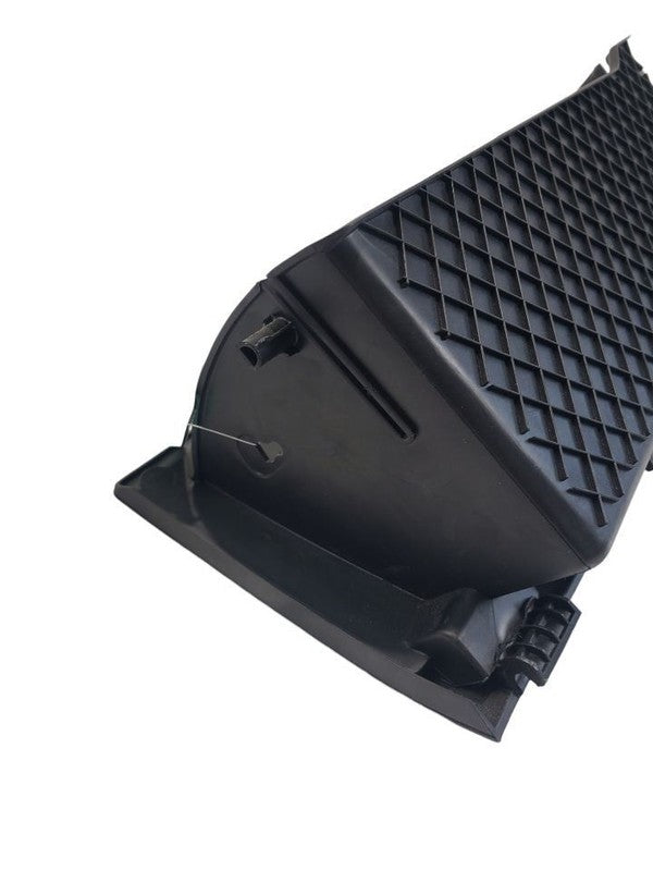 RAM1500   2018 Glove Box 668991