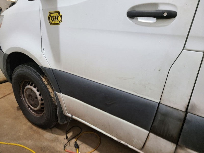 Driver Left Front Door Fits 19-22 MERCEDES SPRINTER 1500 672034