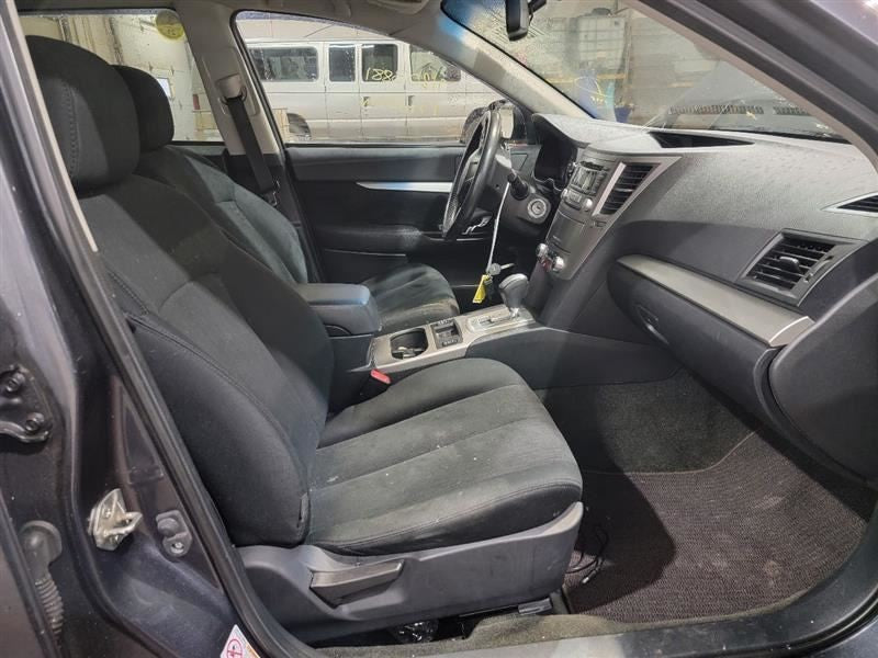OUTBAKLEG 2013 Owners Manual 338921
