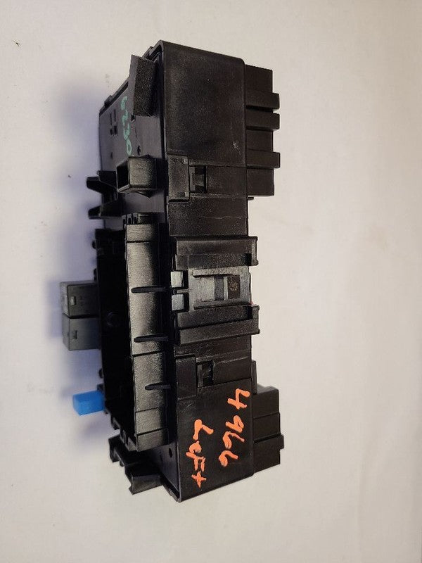 SUBURBN15 2015 Fuse Box Cabin 623087