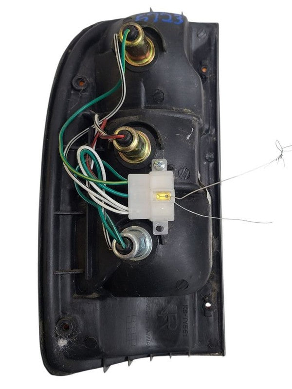 Passenger Right Tail Light Fits 01-04 TACOMA 679529