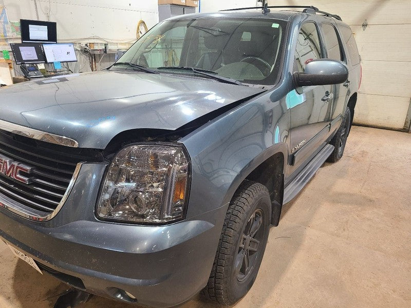 Grille SLE Lower Fits 07-14 YUKON 670102