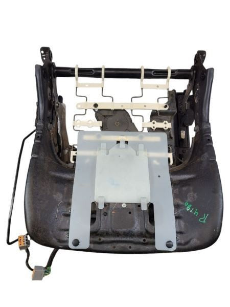SILVRDO15 2017 Front Seat Track 600711
