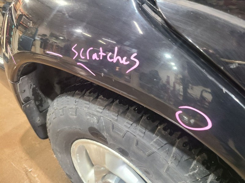 QX4       1999 Fender Flare/Extension 658244