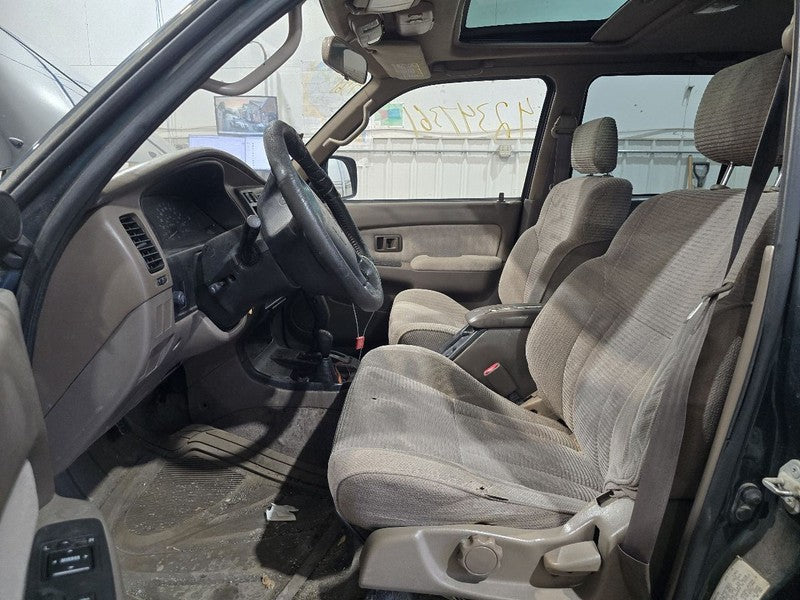 4 RUNNER  1998 Seat Belt Rear 638002