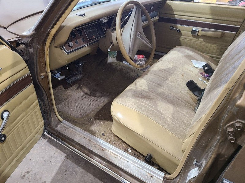 Passenger Right Headlight Door/Cover Fits 75-76 DART 668116